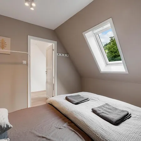 3 Bedroom In Heart Of Apartment *