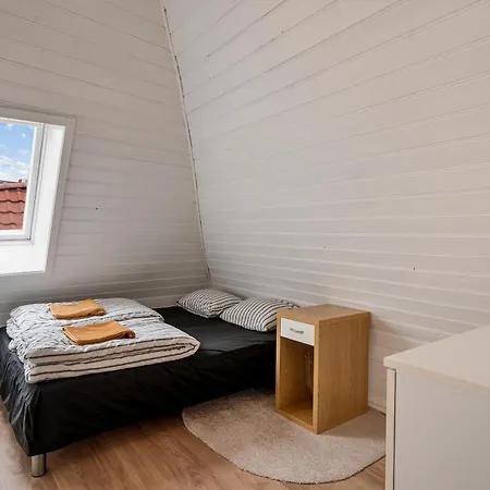 3 Bedroom In Heart Of *