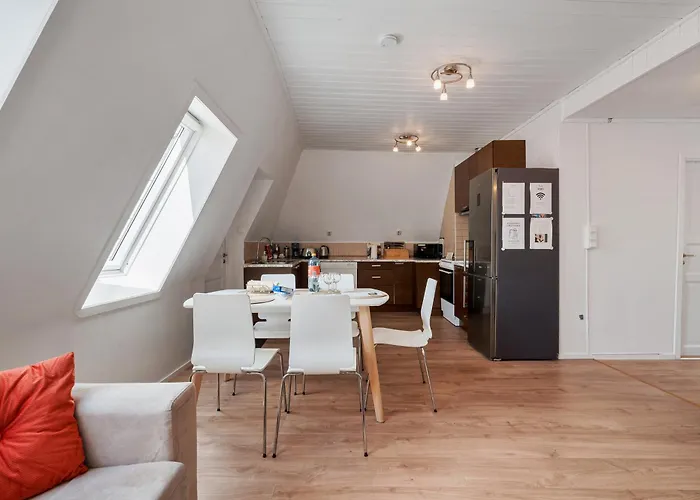 3 Bedroom In Heart Of Μπέργκεν