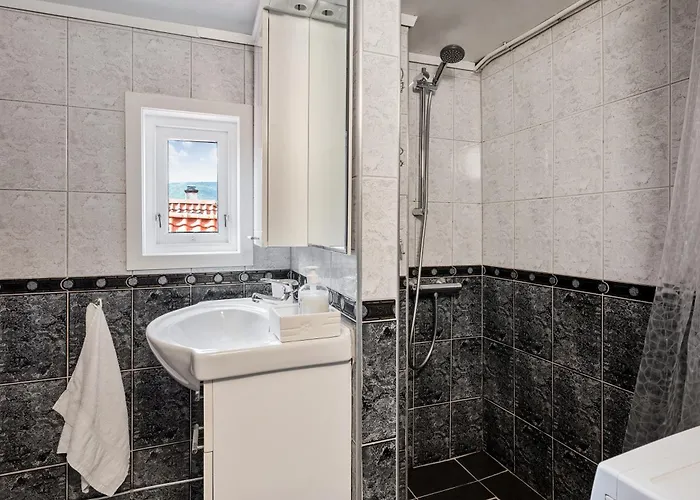 3 Bedroom In Heart Of *